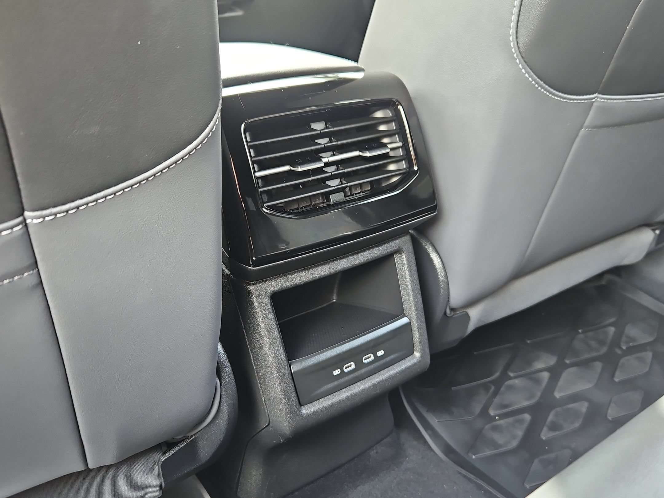 Used 2023 Volkswagen ID.4 Pro RWD image 23
