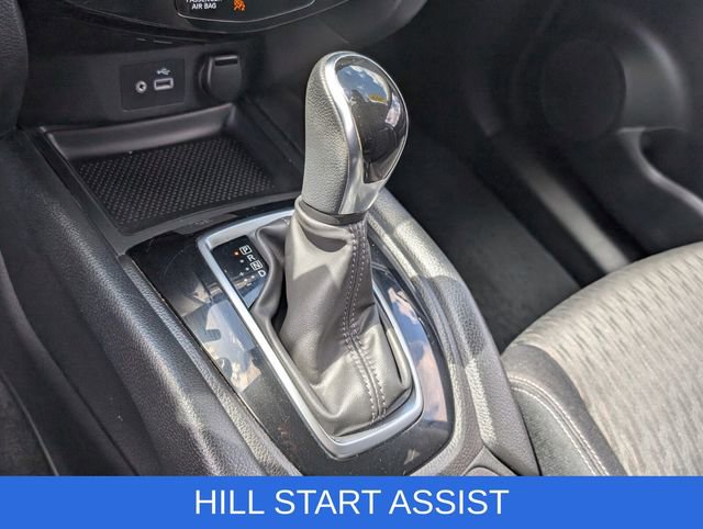 Used 2019 Nissan Rogue SV image 29