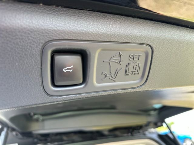 Used 2024 Ford Expedition Limited image 27