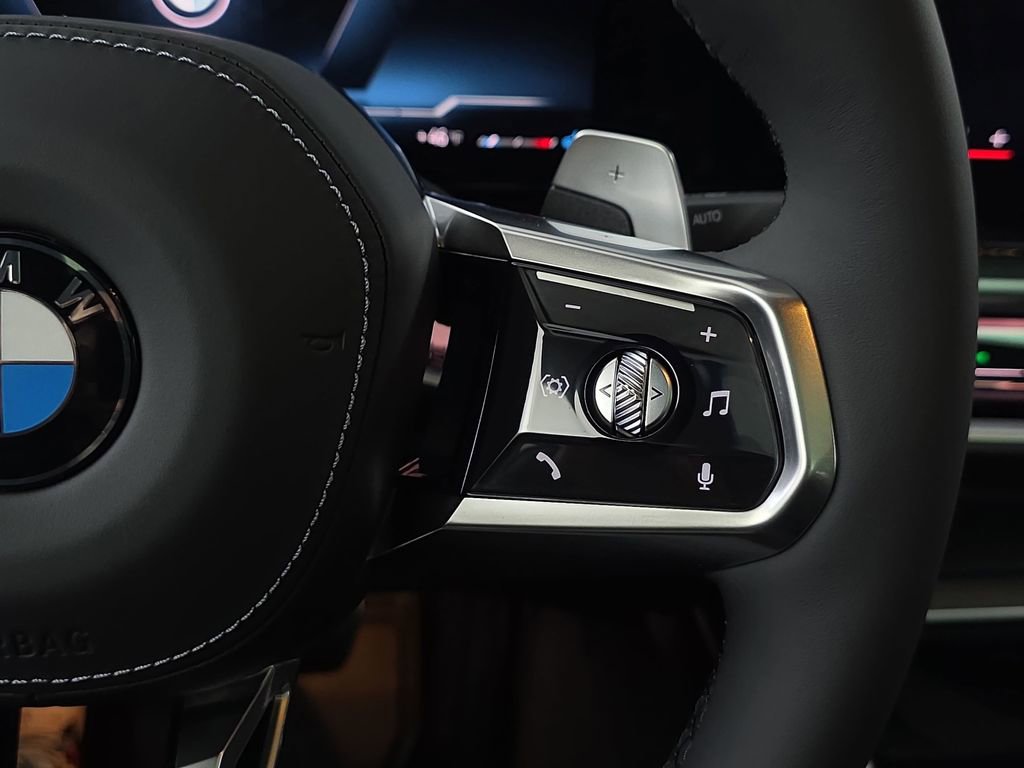 New 2026 BMW 760i xDrive w/ Executive Package image 18