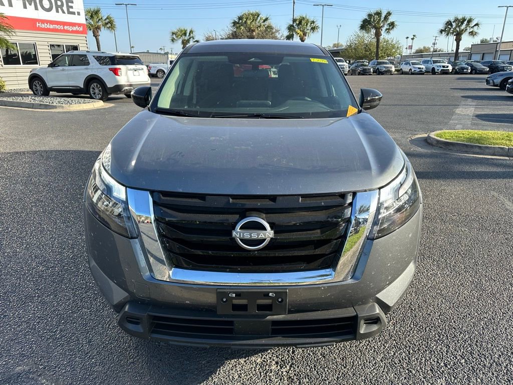 Used 2025 Nissan Pathfinder S image 9
