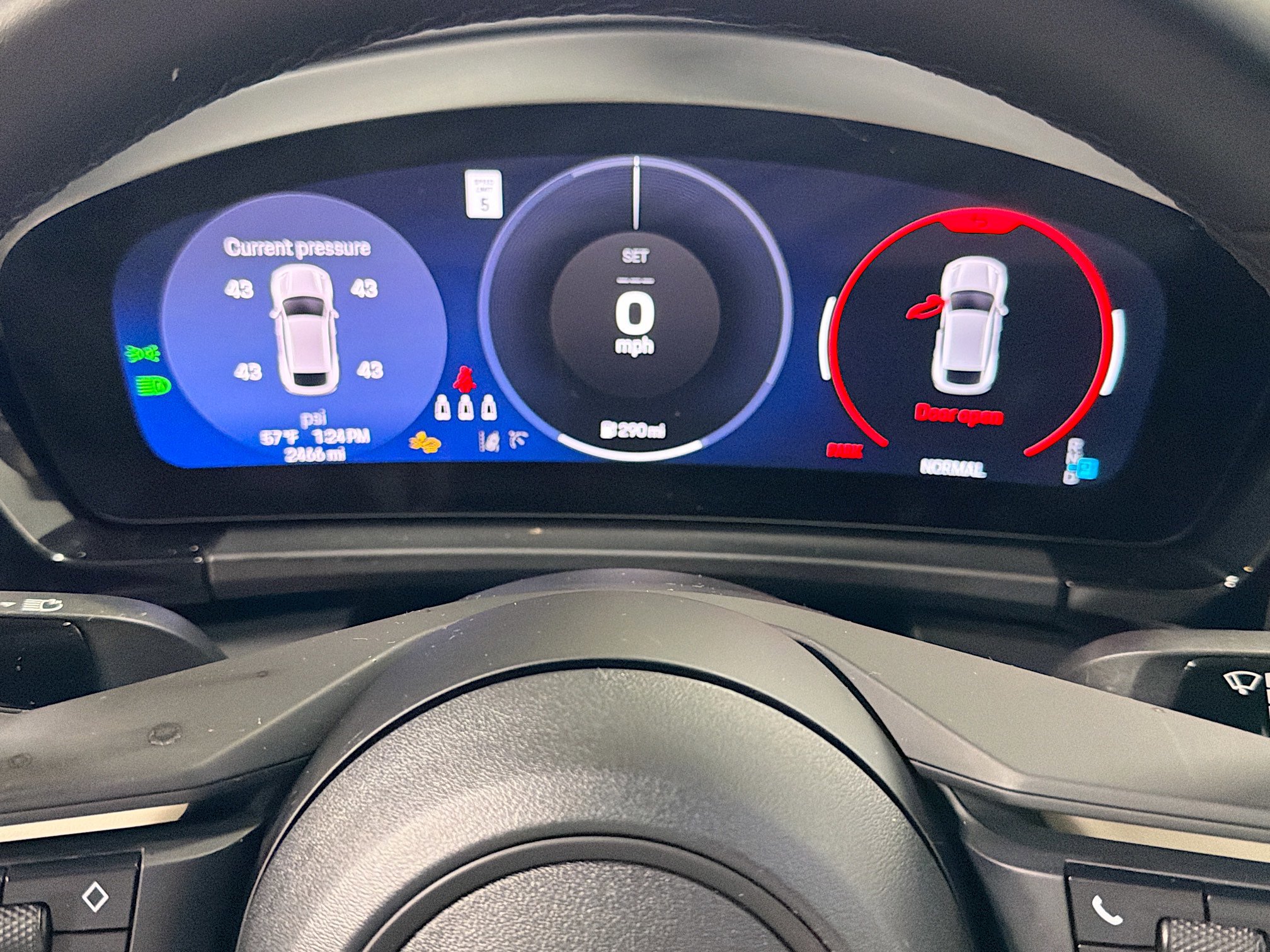 Certified 2025 Porsche Macan 4S Electric image 39