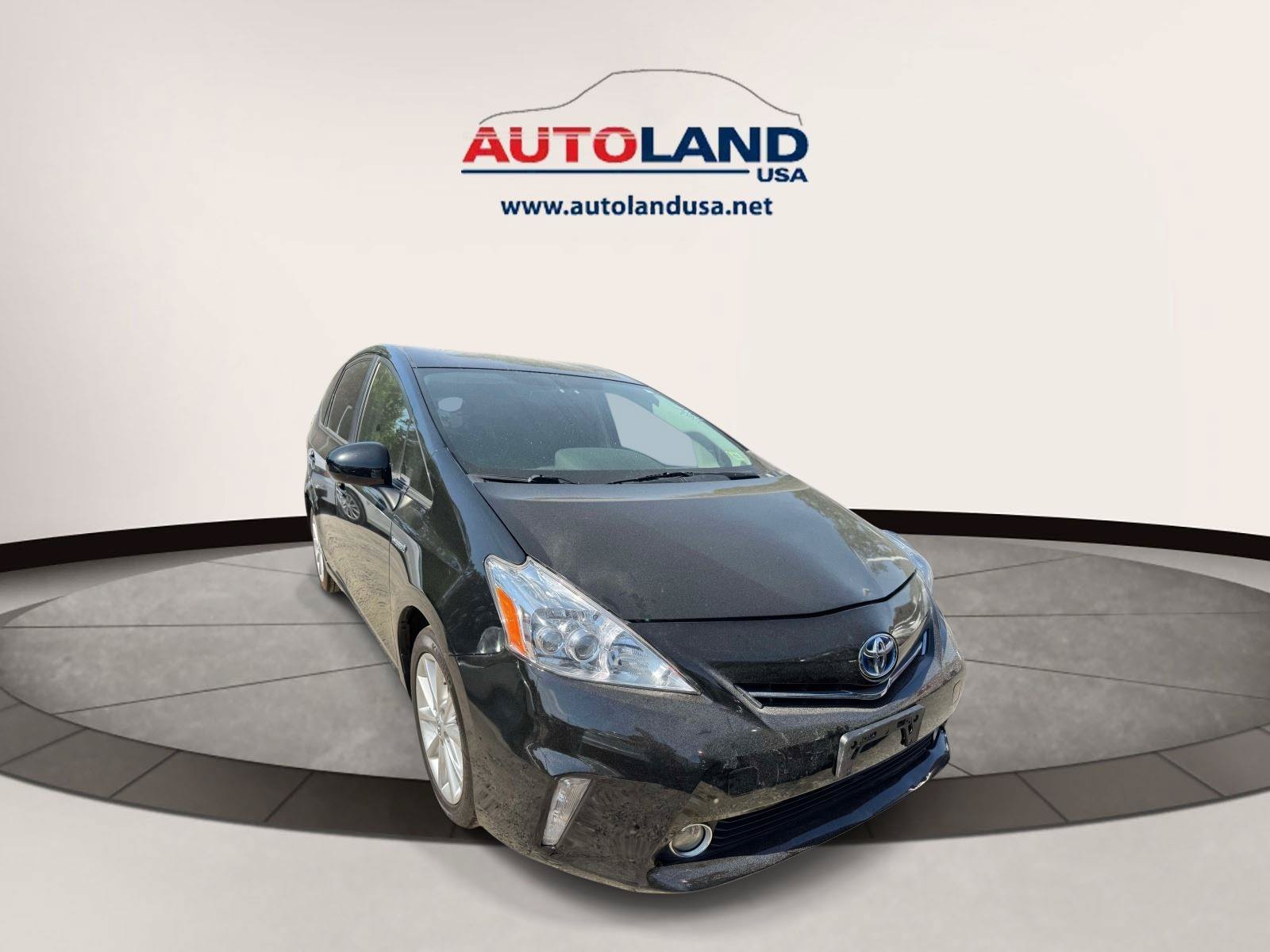 Used 2014 Toyota Prius V Five FWD image 2
