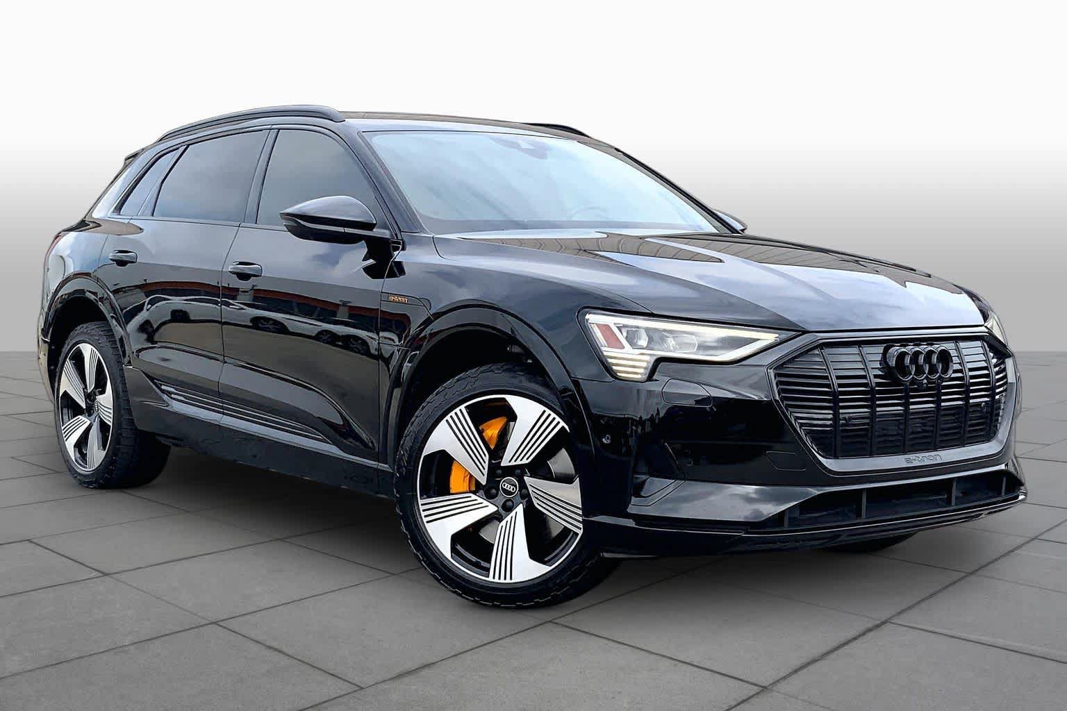 Used 2022 Audi e-tron Premium Plus w/ Premium Plus Package AWD/4WD image 2