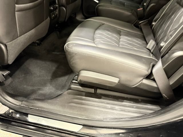Used 2023 Buick Enclave Avenir w/ Avenir Technology Package AWD/4WD image 18