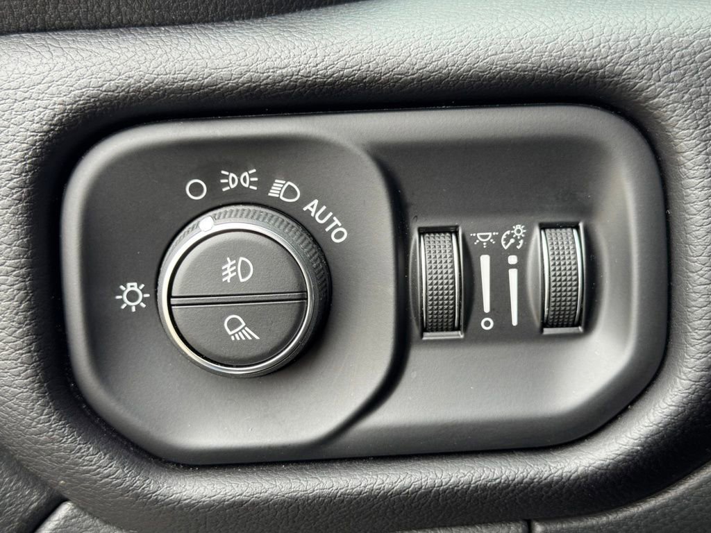 Used 2021 RAM 2500 Laramie AWD/4WD image 19