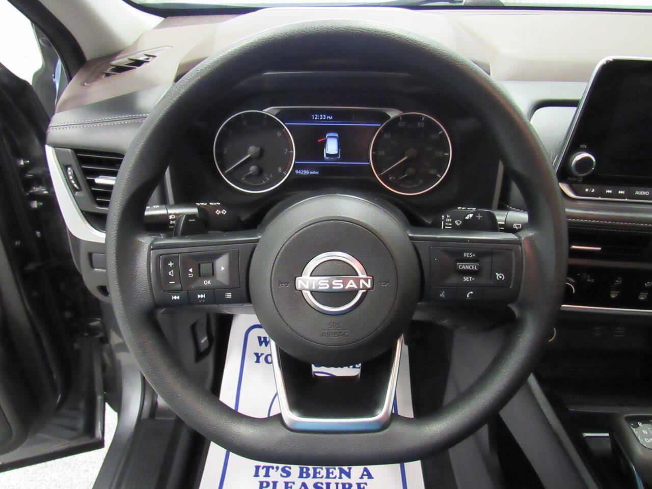 Used 2023 Nissan Rogue S AWD/4WD image 31