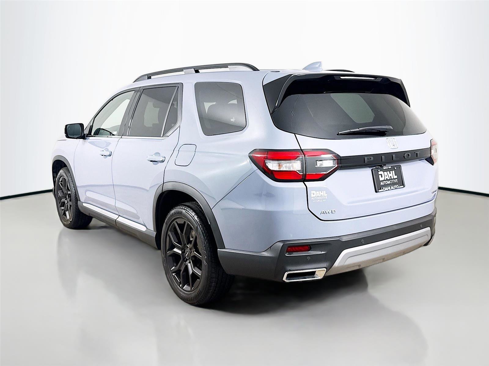 Used 2025 Honda Pilot Touring image 10