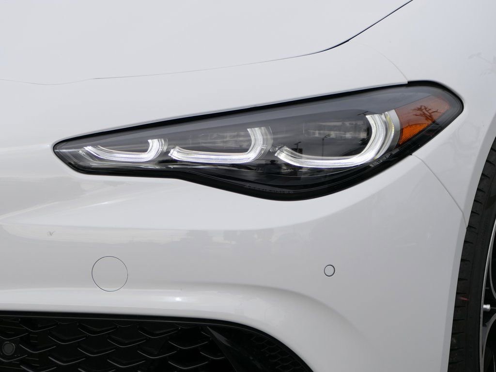 New 2025 Alfa Romeo Giulia AWD image 10
