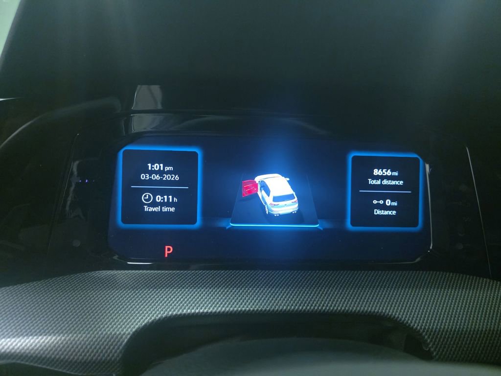 Used 2025 Volkswagen Golf w/ Euro Style Package image 9