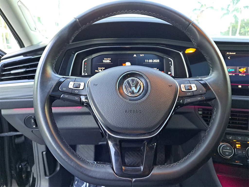 Certified 2019 Volkswagen Jetta SEL image 18