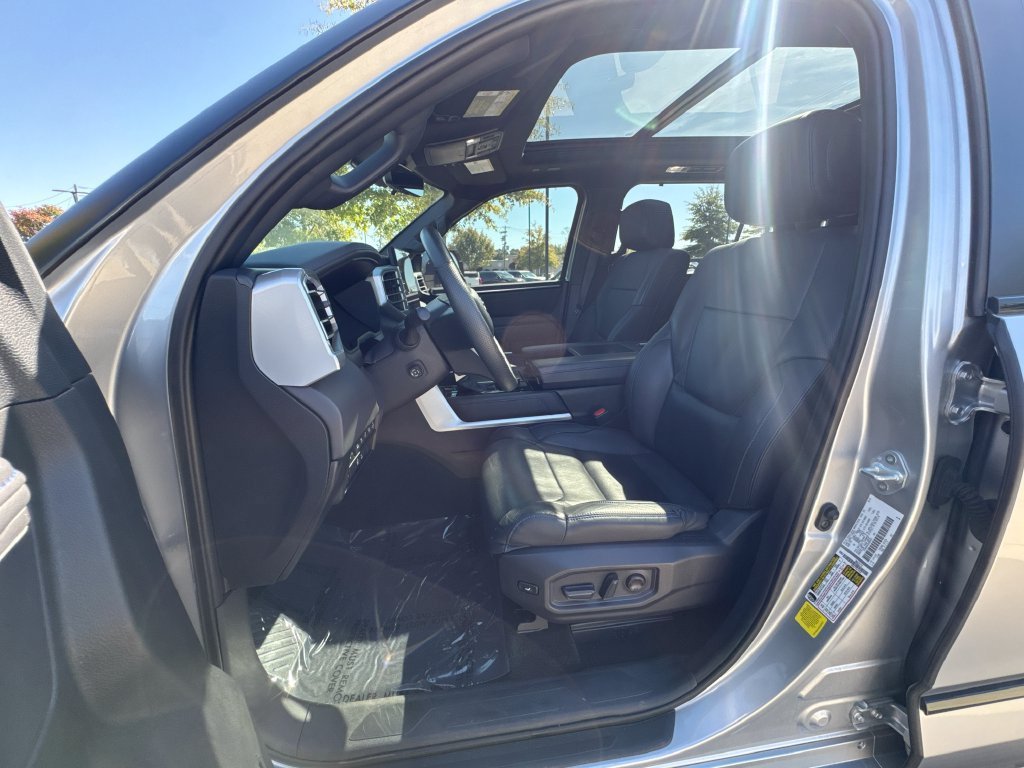 Used 2024 Toyota Sequoia Platinum RWD image 19
