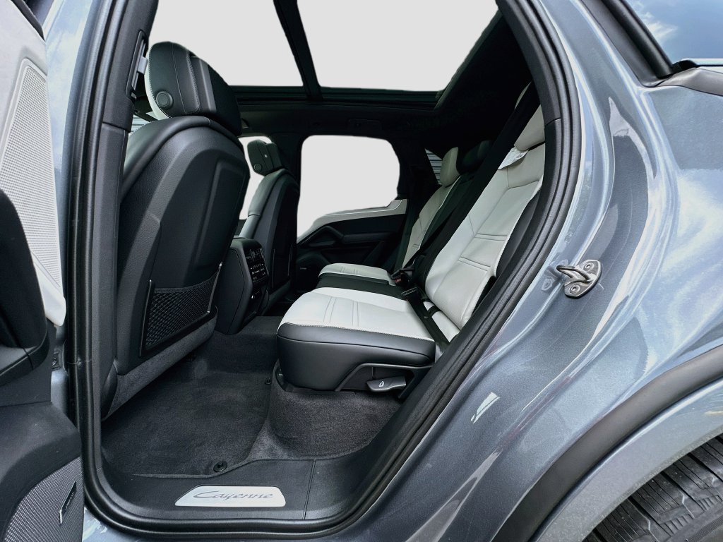 New 2026 Porsche Cayenne AWD/4WD image 24