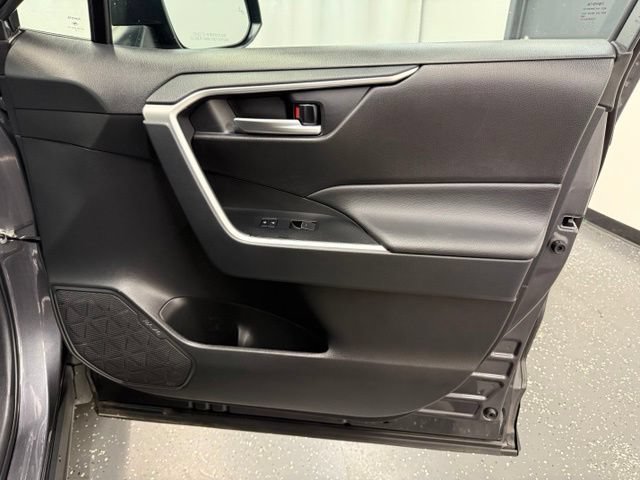 Certified 2025 Toyota RAV4 XLE AWD/4WD image 8
