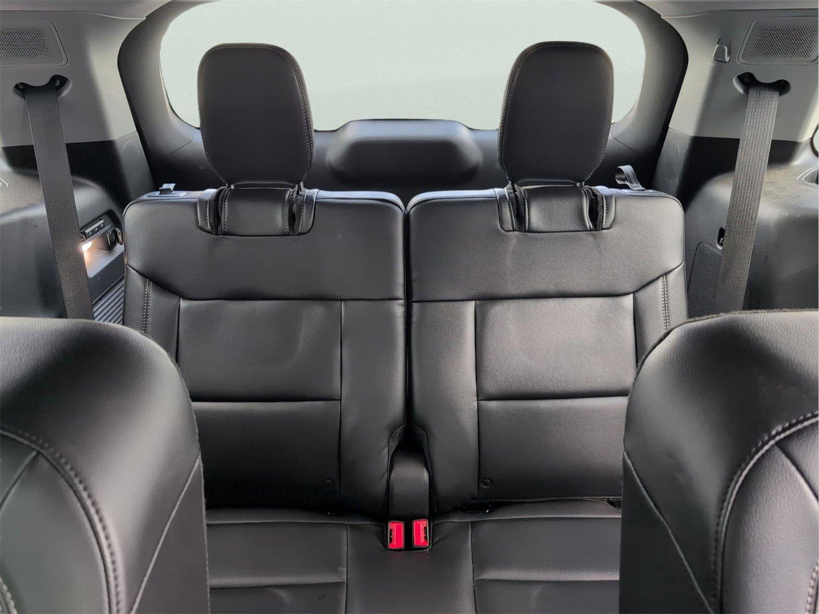 Used 2023 Ford Explorer Limited w/ Limited Technology Package image 33