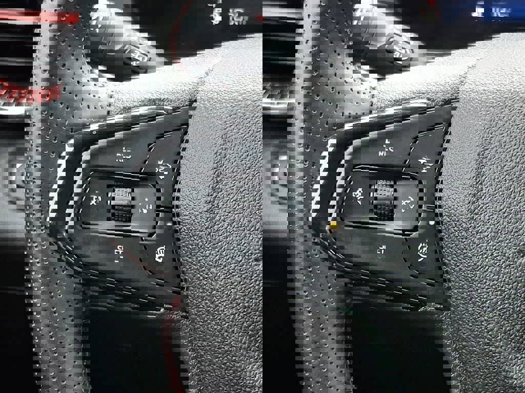 Used 2024 Chevrolet Trax RS w/ Sunroof Package image 20