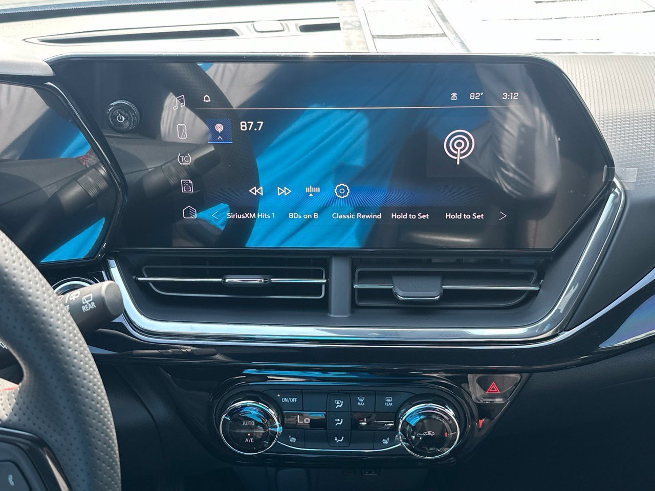 New 2026 Chevrolet Trax RS w/ Driver Confidence Package FWD image 19