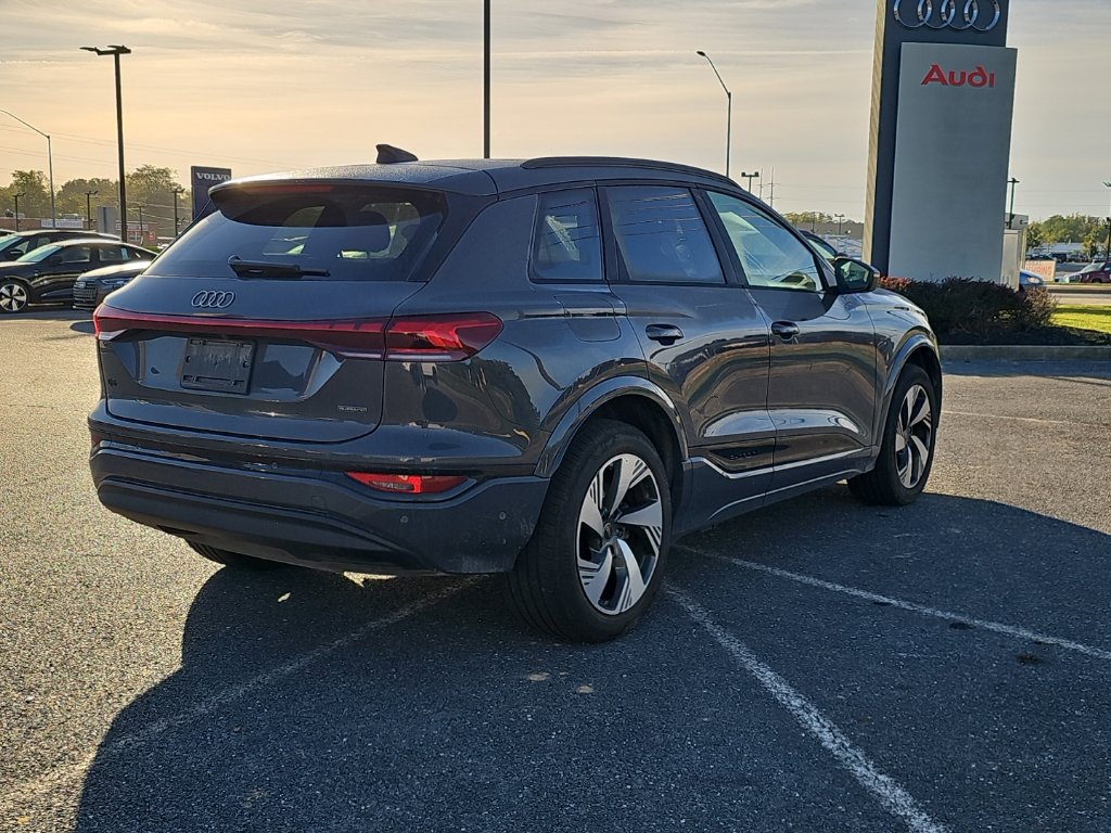 Used 2025 Audi Q6 e-tron Premium Plus w/ Premium Plus AWD/4WD image 13