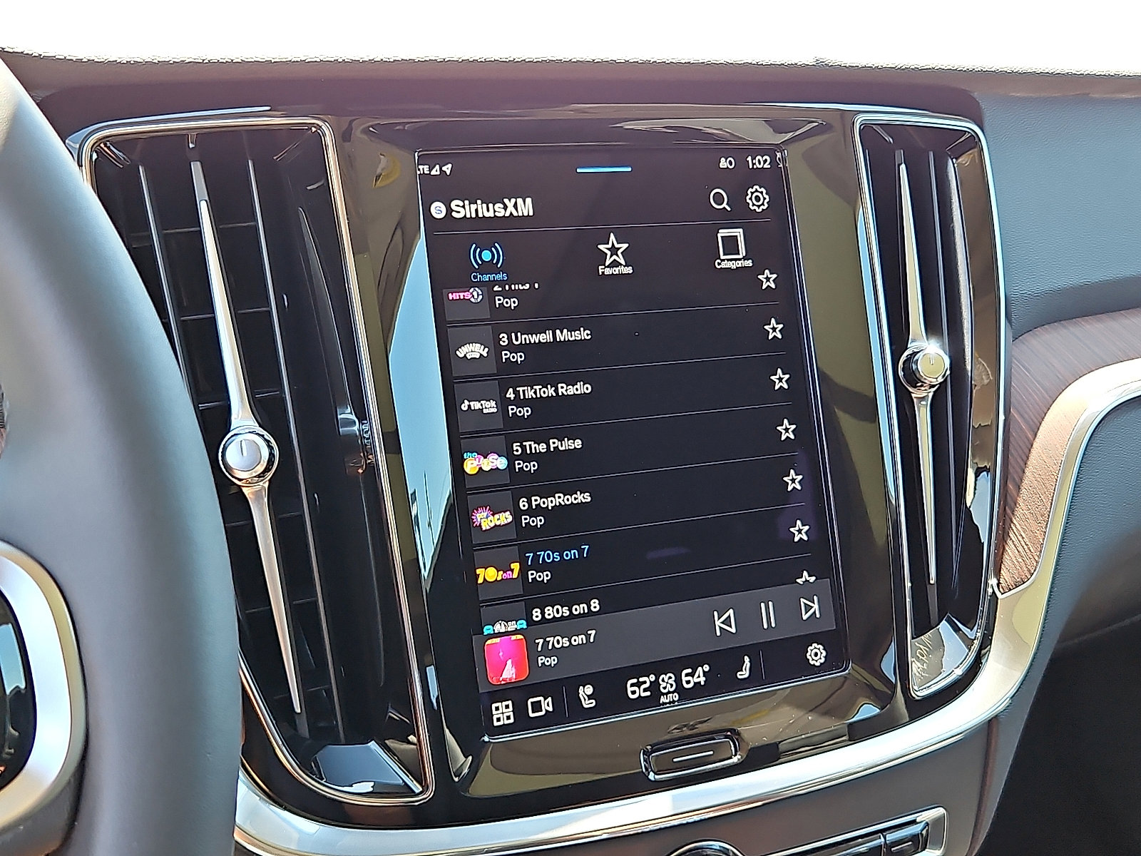 Certified 2024 Volvo V60 B5 Cross Country Plus image 18