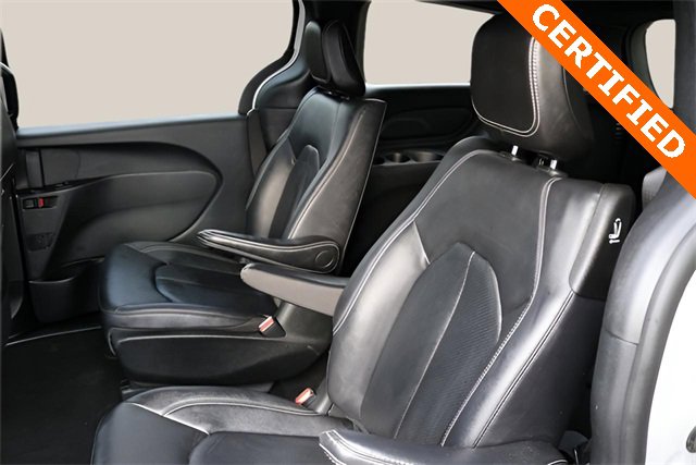 Used 2024 Chrysler Pacifica Select image 14