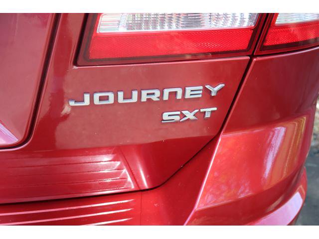 Used 2010 Dodge Journey SXT w/ Flexible Seating Group FWD image 8