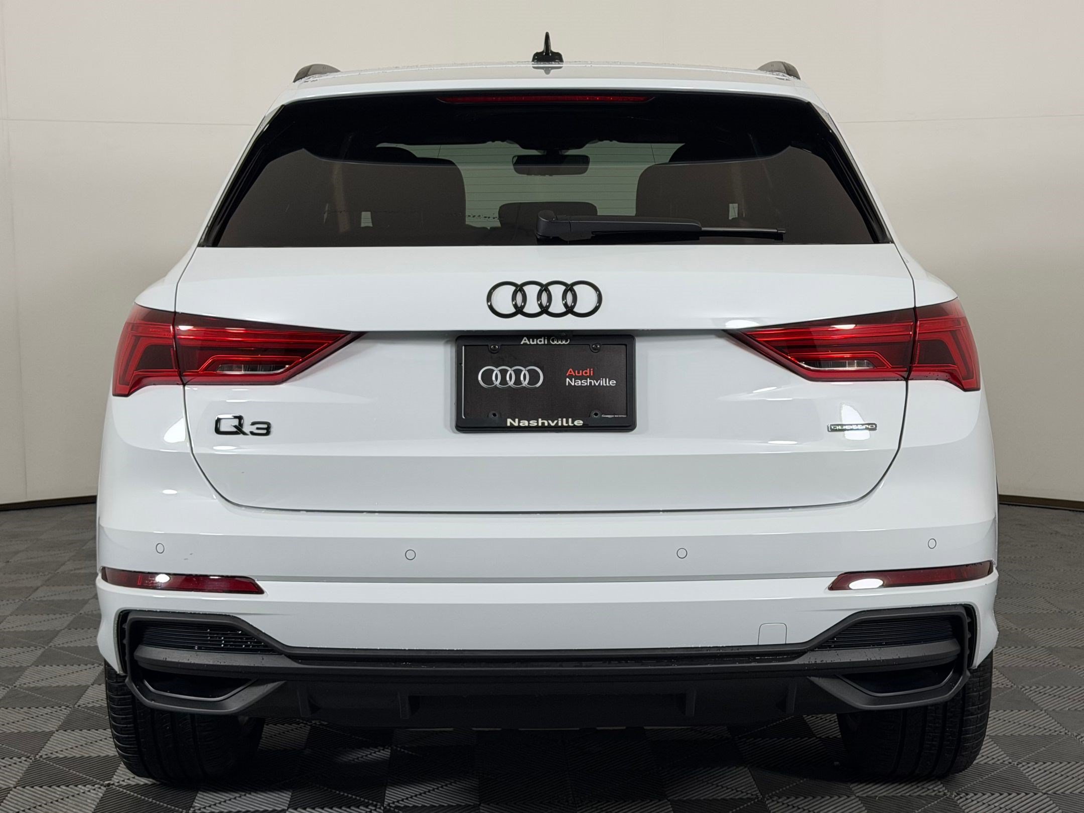 Certified 2025 Audi Q3 2.0T Premium Plus w/ Premium Plus Package AWD/4WD image 10