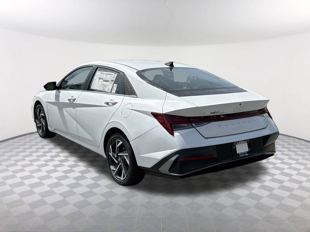 New 2025 Hyundai Elantra SEL FWD image 7