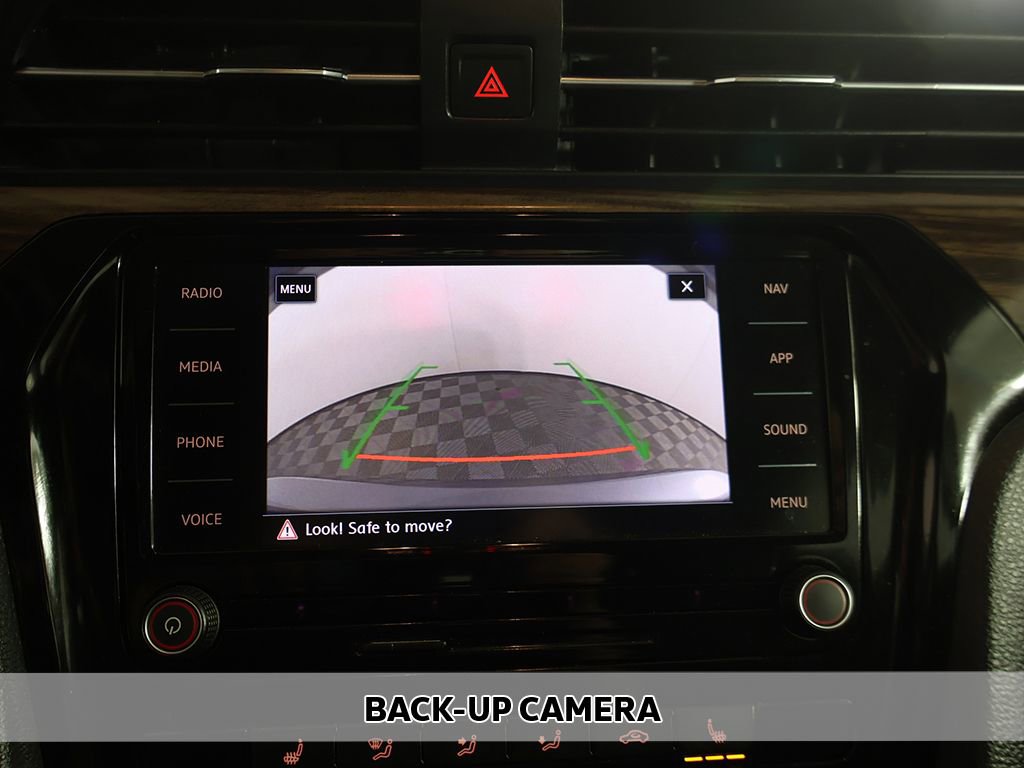Used 2022 Volkswagen Passat 2.0T FWD image 7