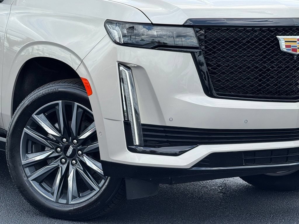 Certified 2024 Cadillac Escalade Sport w/ Touring Package AWD/4WD image 13