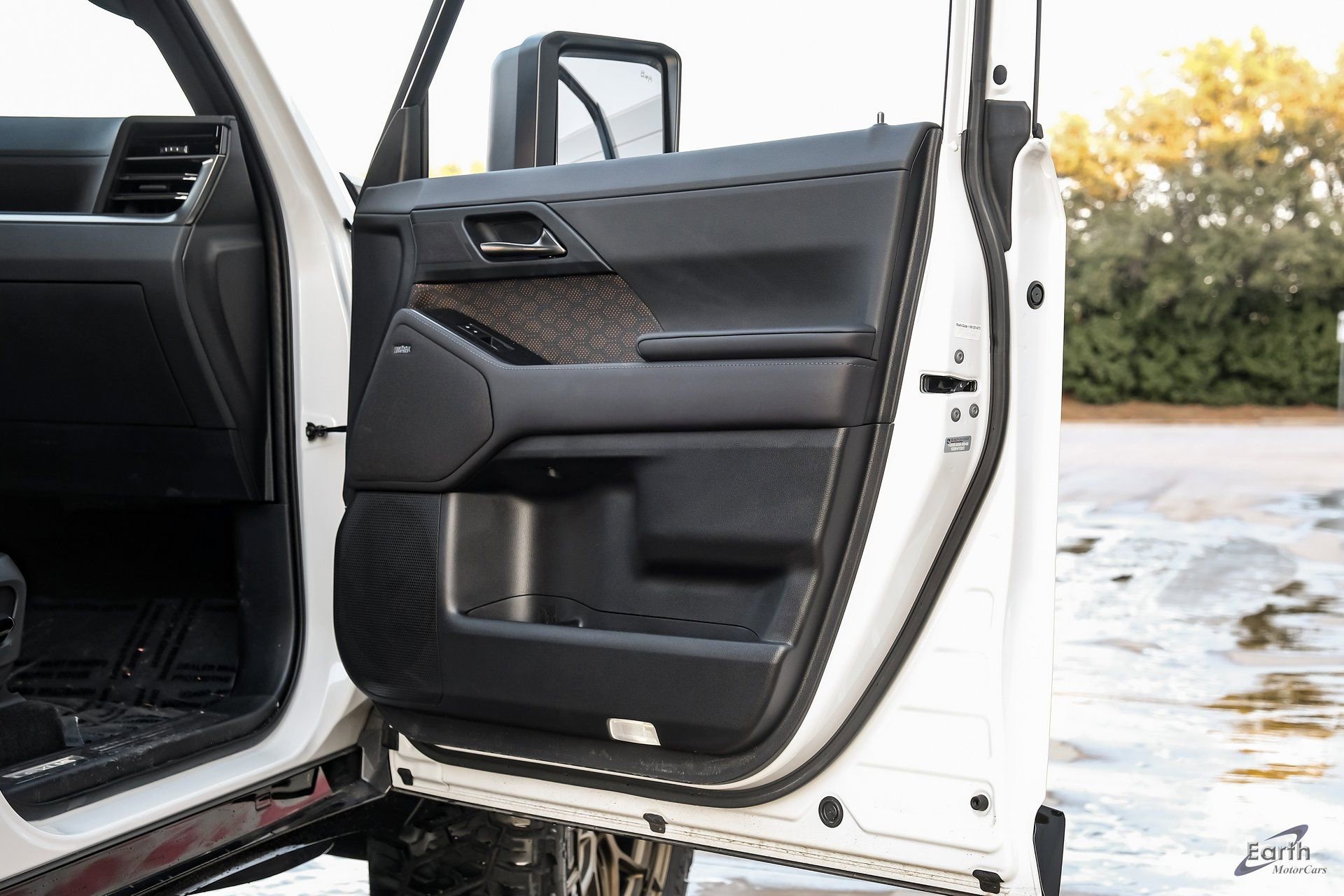 Used 2025 Lexus GX 550 550 Luxury+ HUD Vossen Wheels w/ Accessory Package (2T) image 63