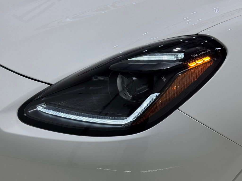 Used 2024 Maserati Grecale Trofeo image 10