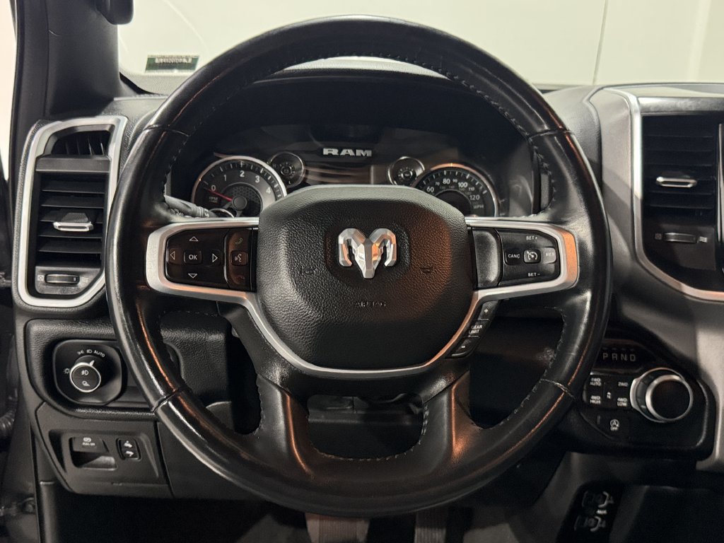Used 2022 RAM 1500 Big Horn AWD/4WD image 4