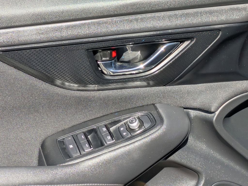 Used 2025 Subaru Outback Premium image 13