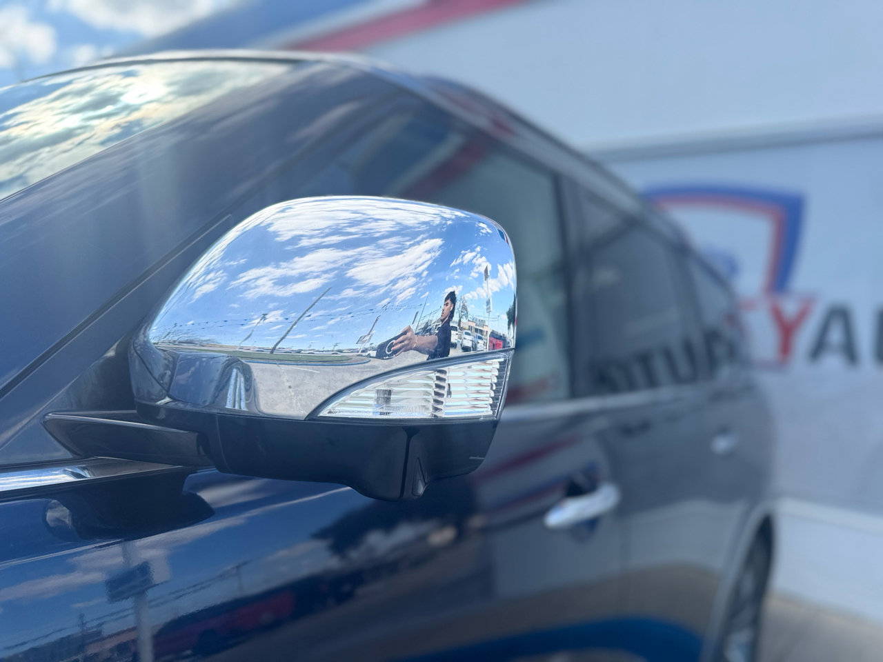 Used 2018 Nissan Armada SL image 16