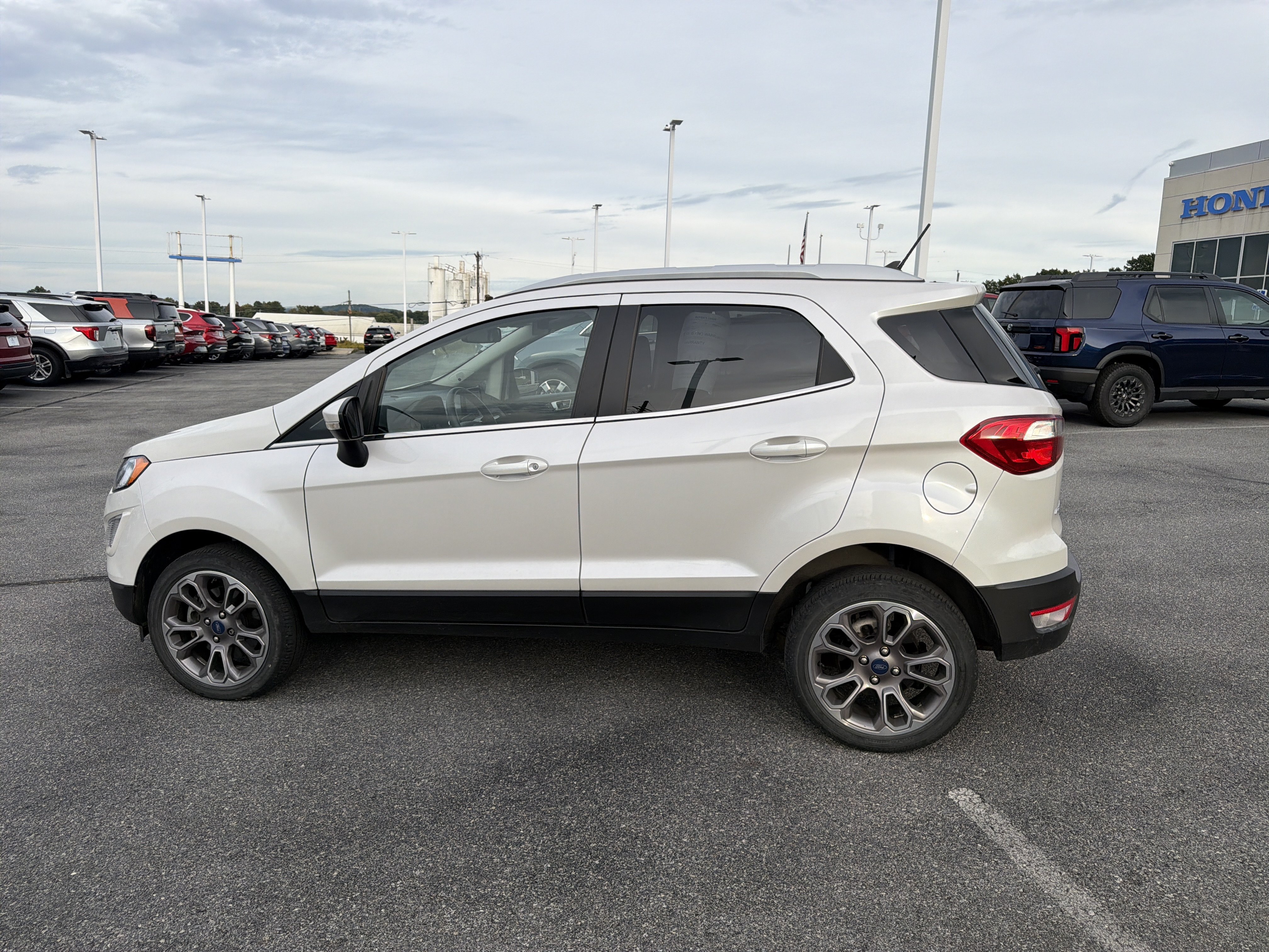 Used 2022 Ford EcoSport Titanium AWD/4WD image 9