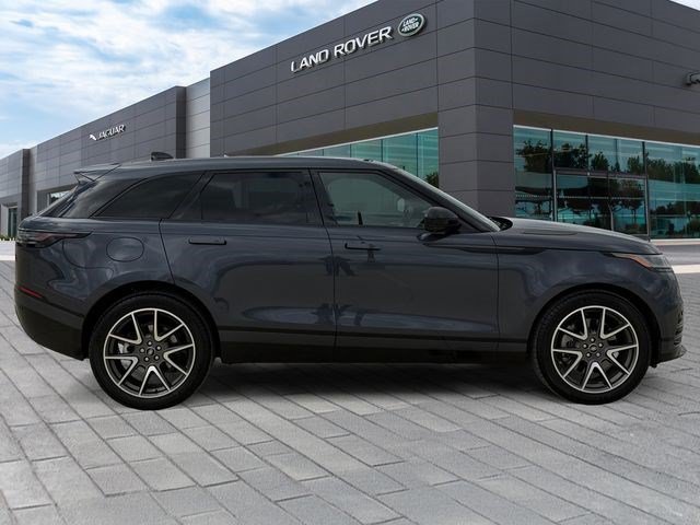 Certified 2026 Land Rover Range Rover Velar Dynamic SE AWD/4WD image 6
