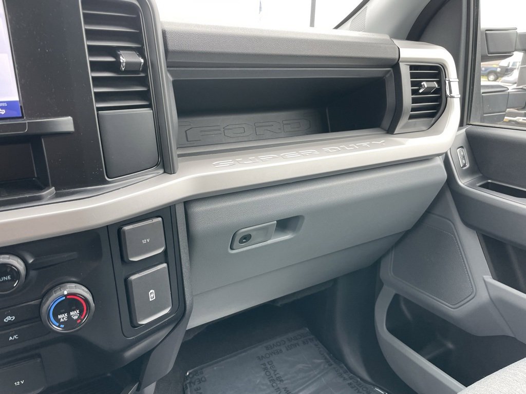 Used 2024 Ford F250 XL w/ STX Appearance Package image 47