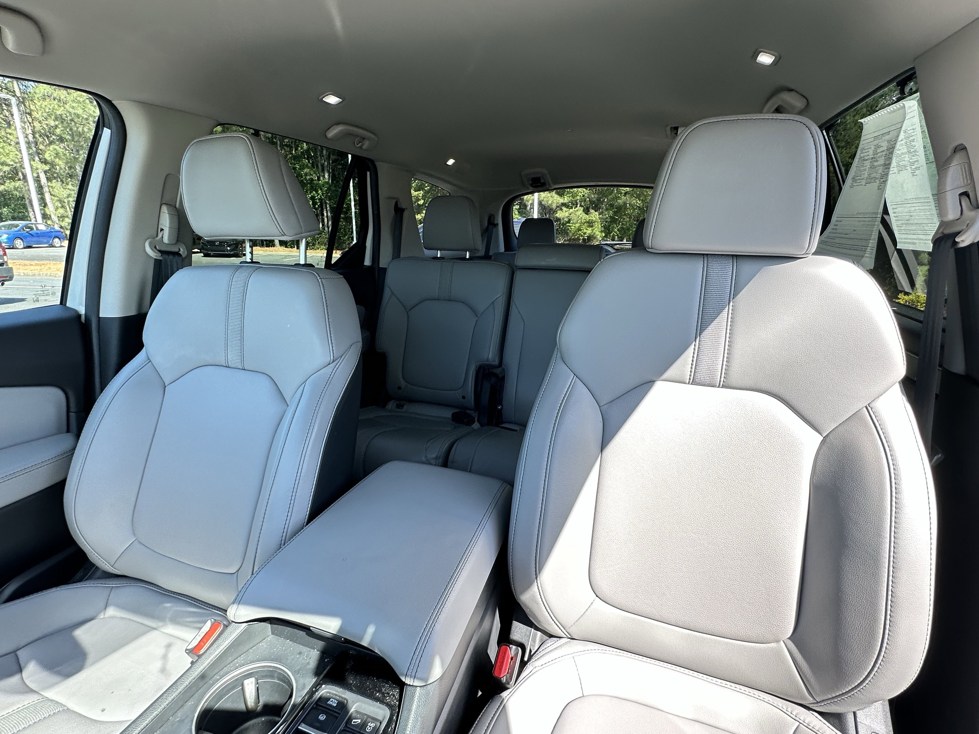 Used 2025 Honda Pilot EX-L image 7