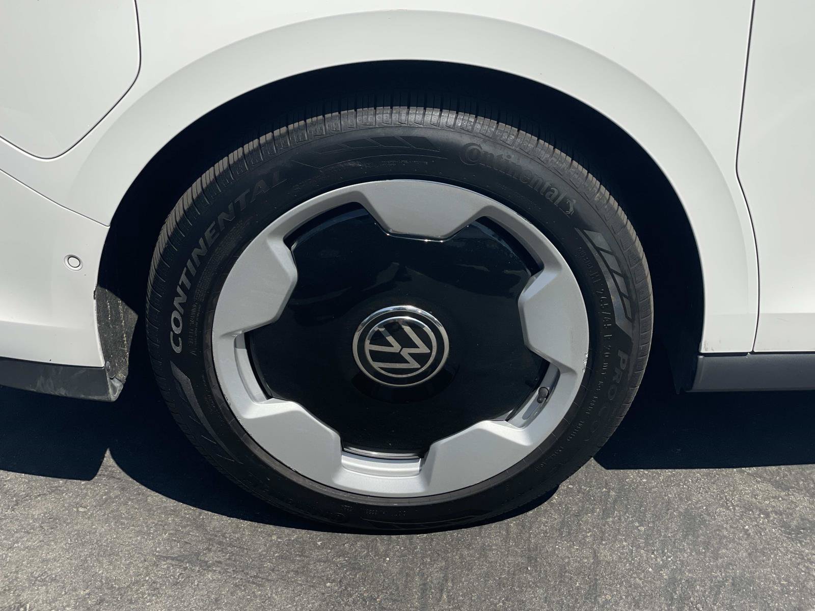 Certified 2025 Volkswagen ID. Buzz Pro S RWD image 6