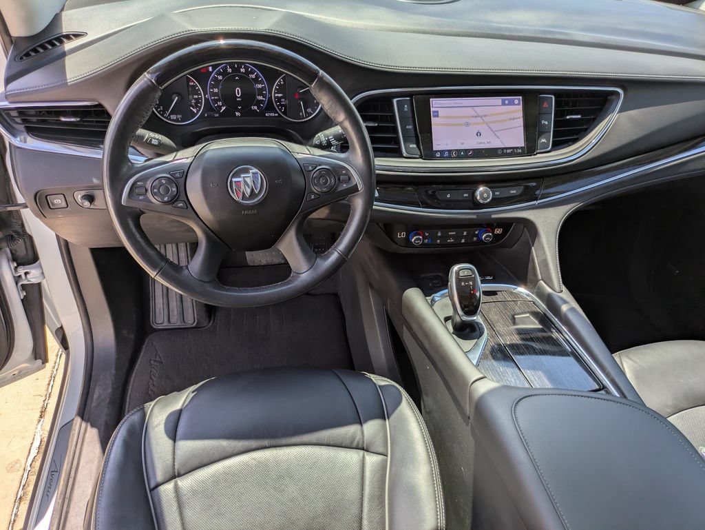 Used 2020 Buick Enclave Avenir w/ Avenir Technology Package AWD/4WD image 11