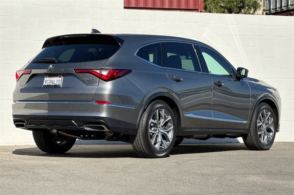Certified 2023 Acura MDX FWD w/ Technology Package image 8