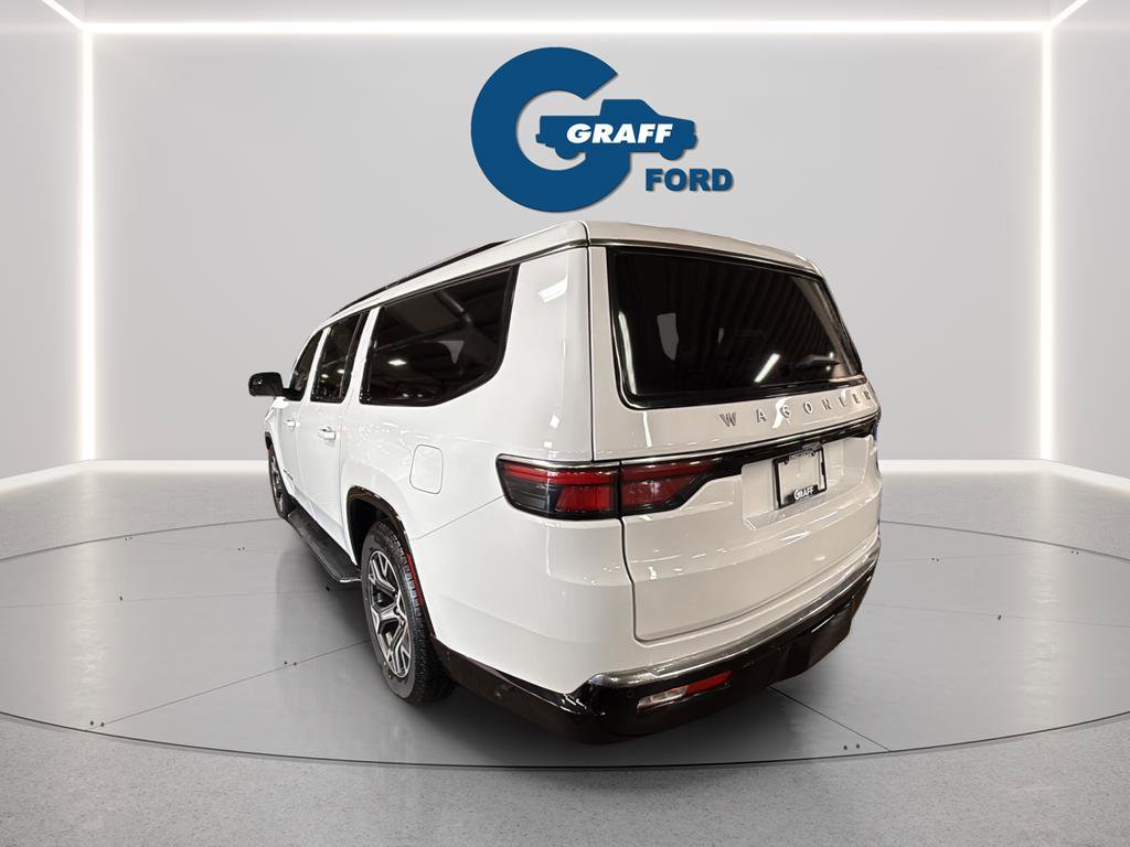 Used 2024 Jeep Wagoneer L Series III w/ Flexible Seating Group AWD/4WD image 5