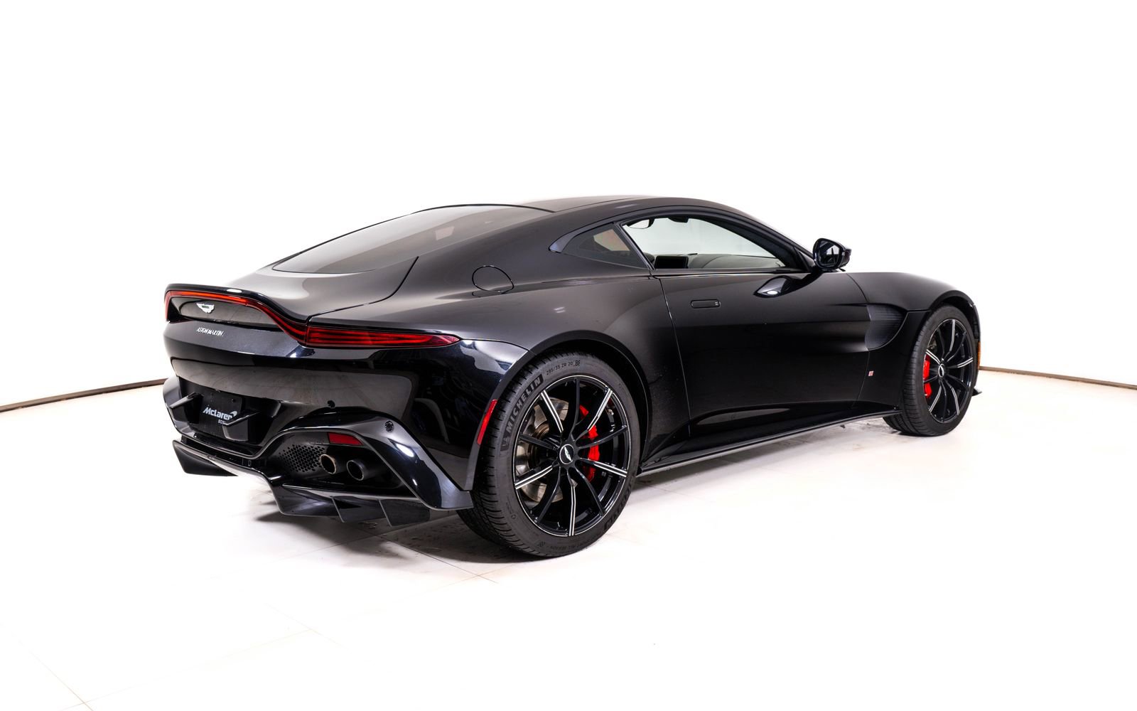 Used 2019 Aston Martin V8 Vantage Coupe image 5
