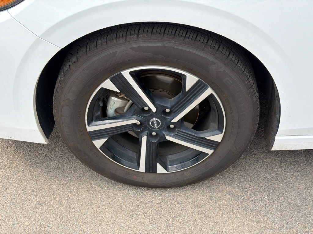 Used 2024 Nissan Sentra SV FWD image 11