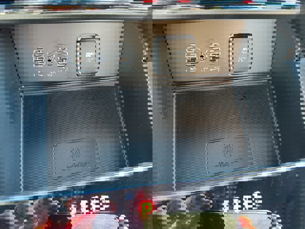 New 2025 Jeep Grand Cherokee Altitude image 19