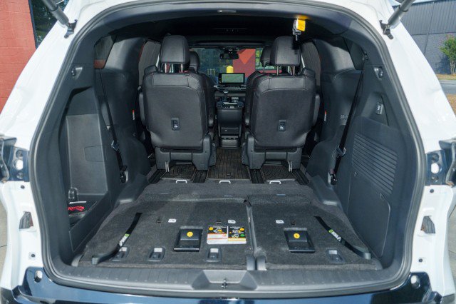 Used 2025 Toyota Sienna XSE w/ XSE Plus Package AWD/4WD image 29