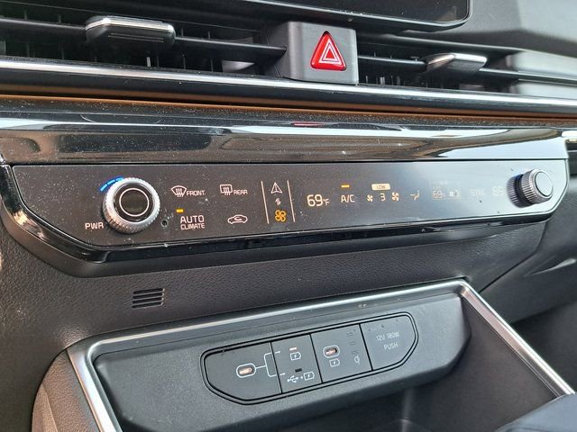 Used 2026 Kia Carnival SX Prestige FWD image 16