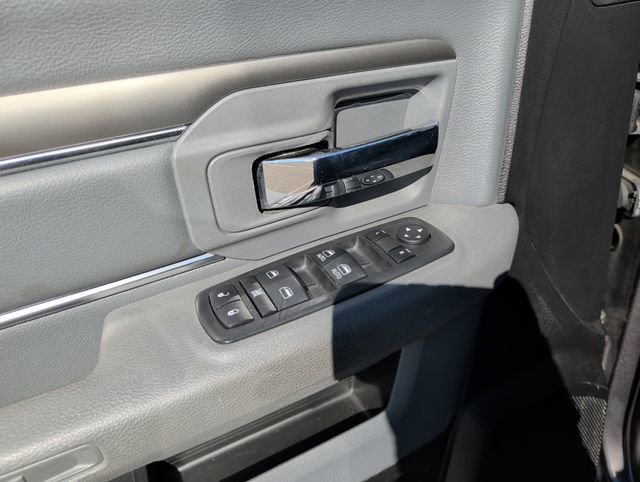 Used 2019 RAM 1500 Classic SLT image 15