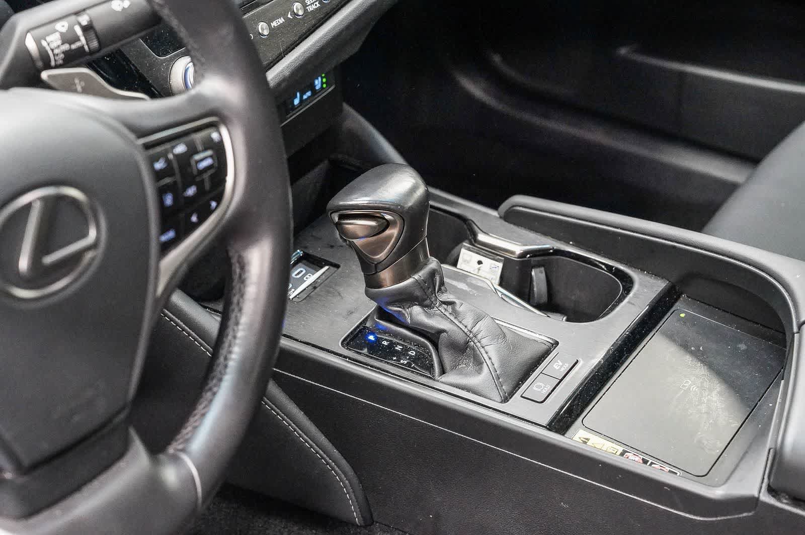 Used 2025 Lexus ES 300h w/ Premium Package FWD image 24