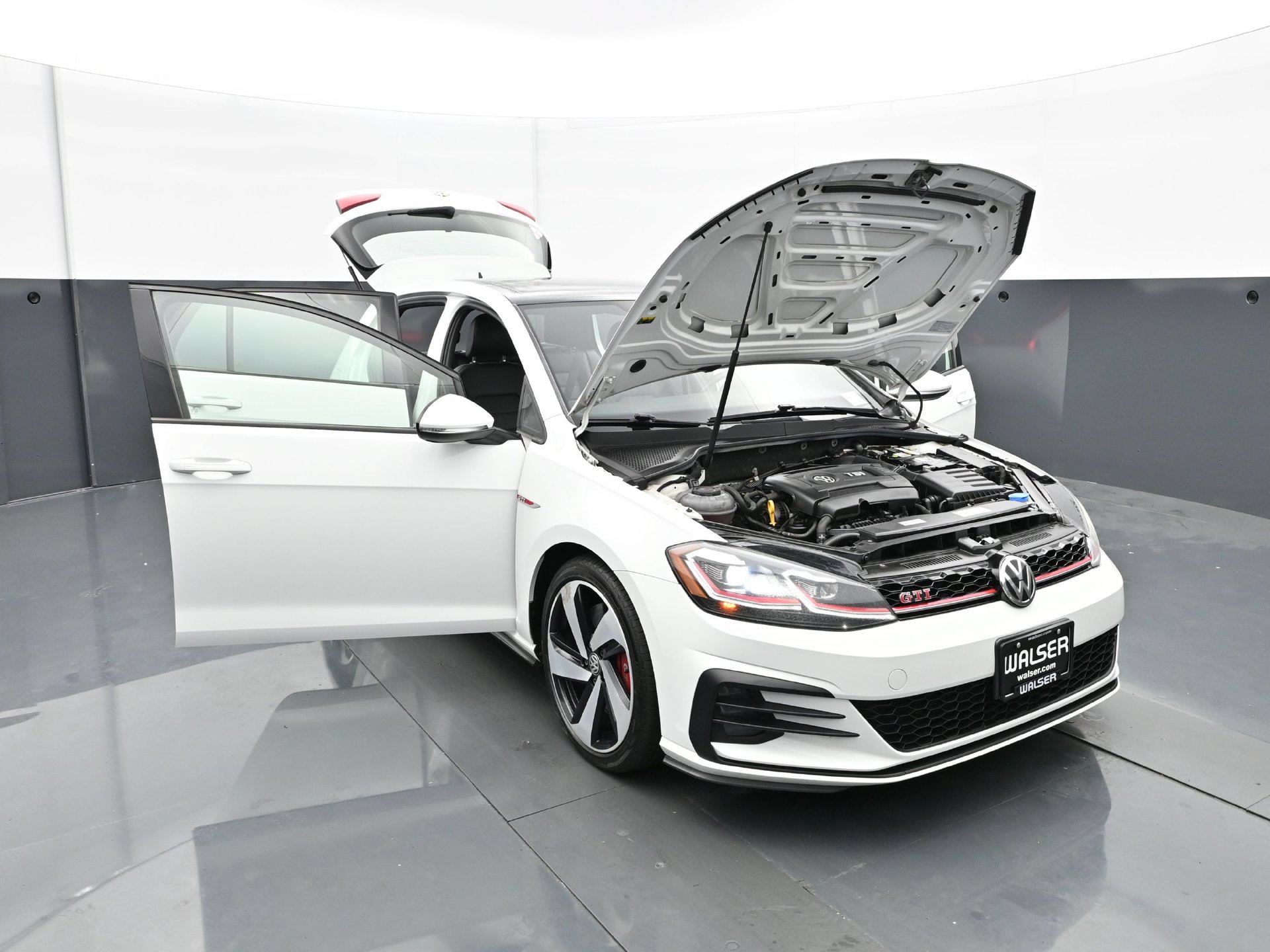 Used 2020 Volkswagen GTI SE FWD image 42